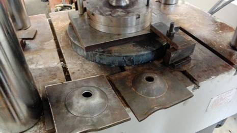 礦用錨桿托盤液壓機(jī)