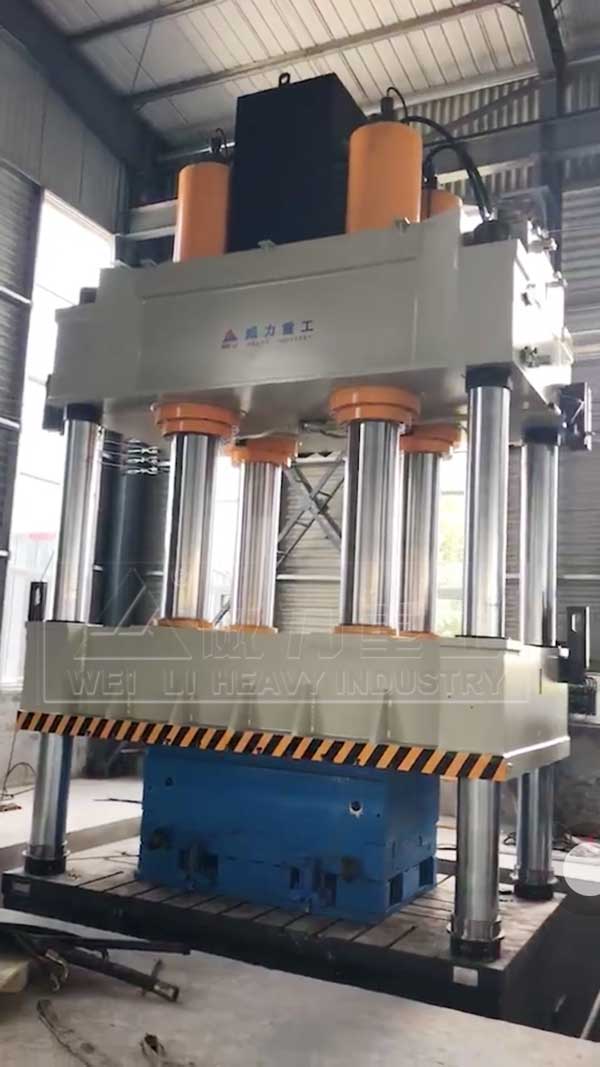 1600噸玻璃鋼化糞池模壓液壓機
