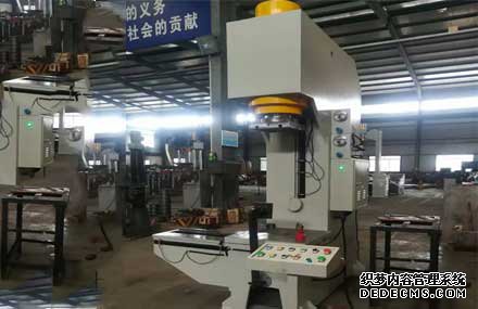 160噸帶移動(dòng)工作臺(tái)單臂液壓機(jī)_YW41-160T單臂油壓機(jī)