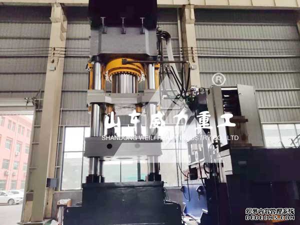 1800噸四柱液壓機圖片